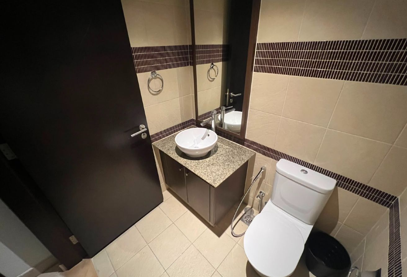 ELEGANT 1BHK FF IN PEARL FULL SEA VIEW BIG BALCONY thumbnail 13