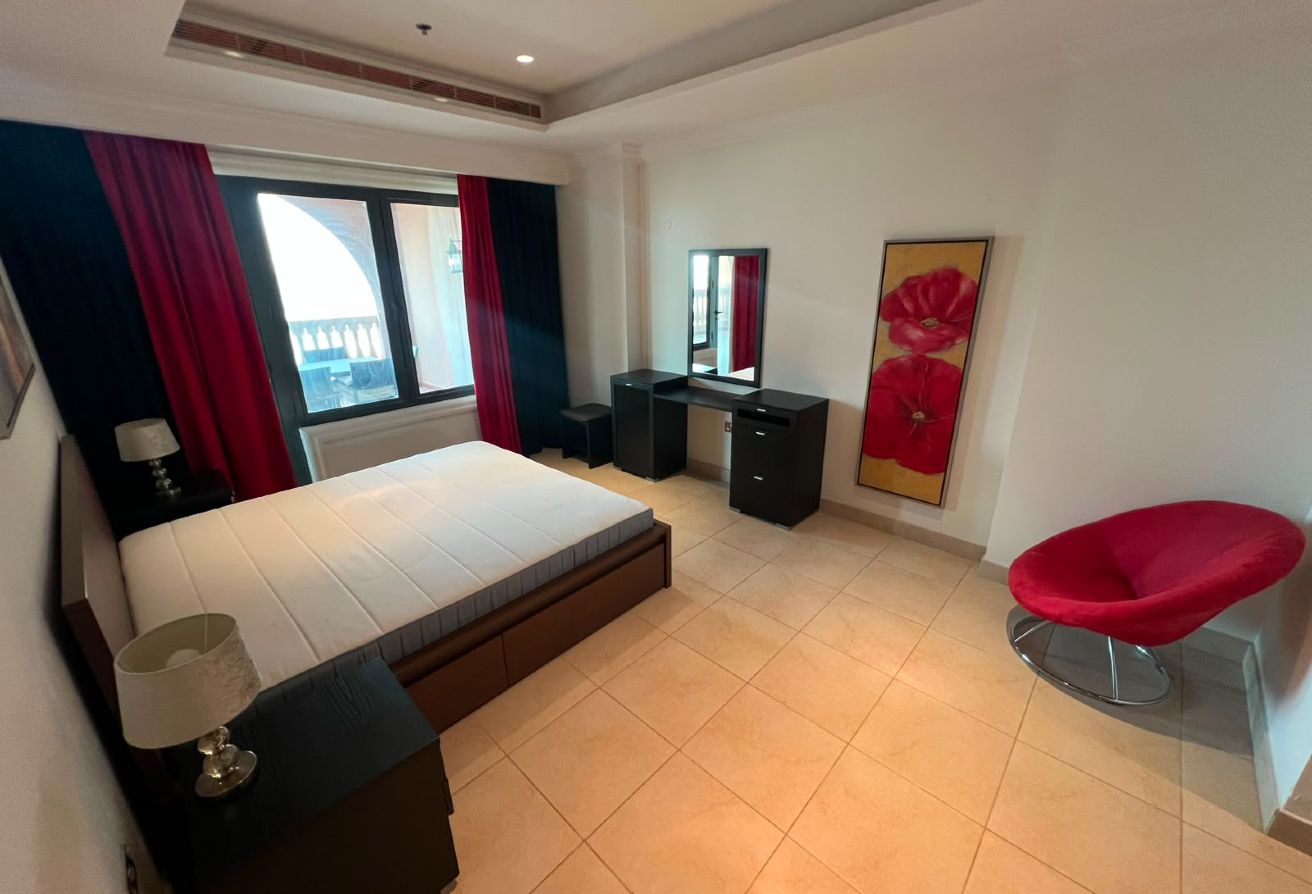 ELEGANT 1BHK FF IN PEARL FULL SEA VIEW BIG BALCONY thumbnail 4
