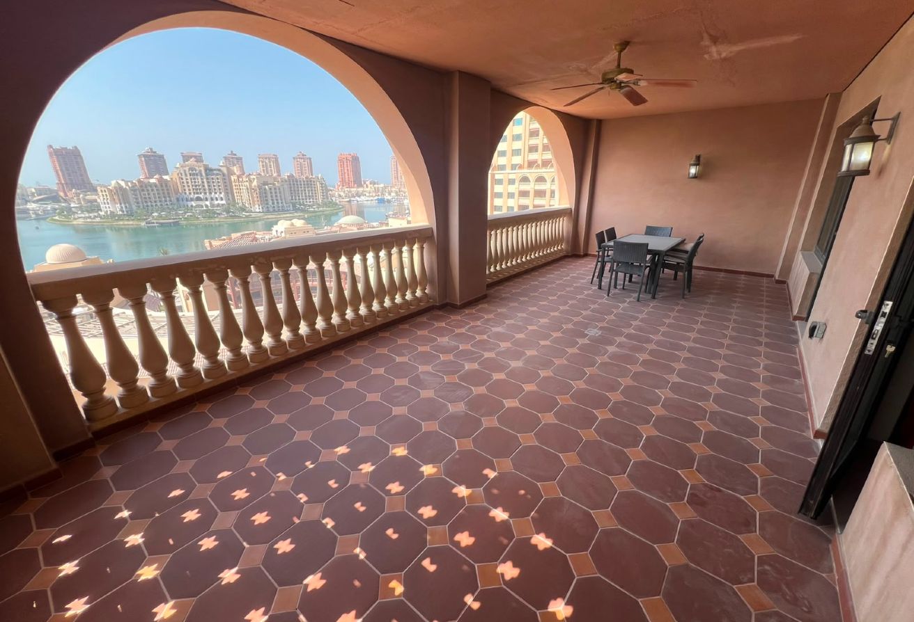 ELEGANT 1BHK FF IN PEARL FULL SEA VIEW BIG BALCONY thumbnail 10