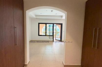 Apartment - 1 Bedroom - 2 Bathrooms for rent in West Porto Drive - Porto Arabia - The Pearl Island - Doha Apartment - 1 Bedroom - 2 Bathrooms for rent in West Porto Drive - Porto Arabia - The Pearl Island - Doha