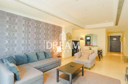 Apartment - 1 Bedroom - 2 Bathrooms for rent in East Porto Drive - Porto Arabia - The Pearl Island - Doha