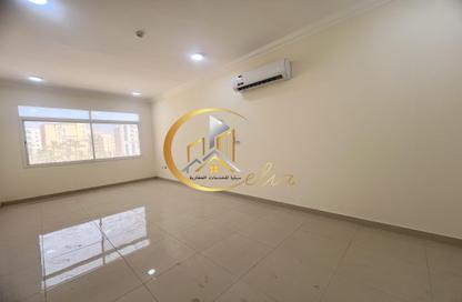 Apartment - 2 Bedrooms - 2 Bathrooms for rent in Muntazah 70 - Al Muntazah - Doha