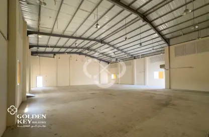 Warehouse - Studio - 1 Bathroom for rent in East Industrial Street - Birkat Al Awamer - Al Wakra