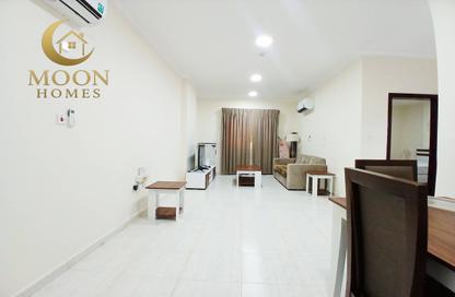 Apartment - 1 Bedroom - 1 Bathroom for rent in Umm Ghuwailina 4 - Umm Ghuwailina - Doha