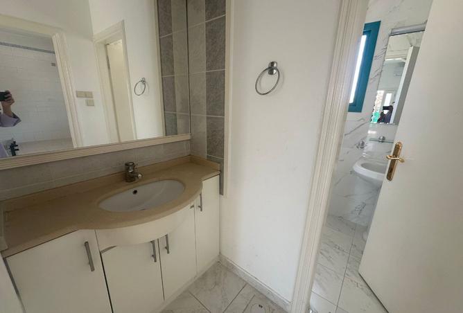 982843 - Property Image 2