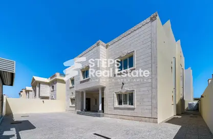 فيلا - 8 غرف نوم - 8 حمامات للبيع في الثمامة - الثمامة - الدوحة