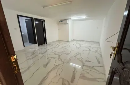 Apartment - Studio - 1 Bathroom for rent in Al Markhiya Street - Al Markhiya - Doha