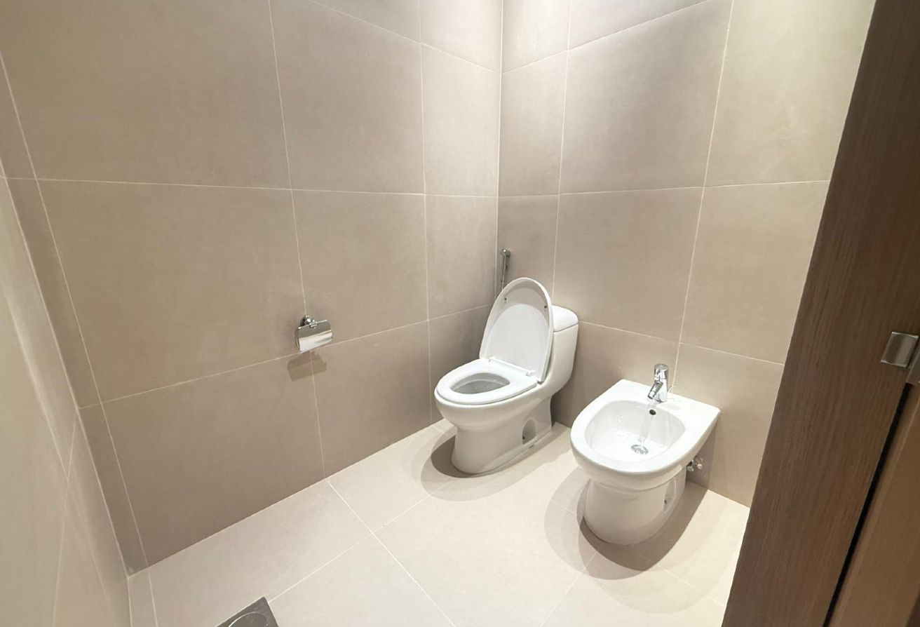 2BHK Luxury Townhouse Sea View Brand New Interior thumbnail 13
