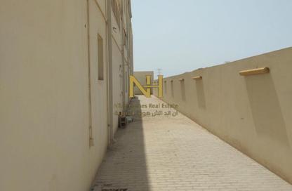 Warehouse - Studio - 3 Bathrooms for rent in East Industrial Street - Birkat Al Awamer - Al Wakra