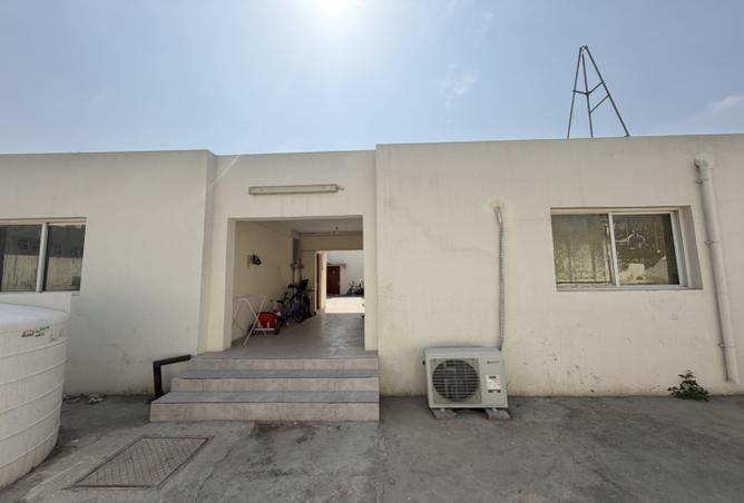 52319081 - Property Main Image