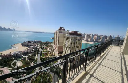 Apartment - 3 Bedrooms - 5 Bathrooms for rent in Floresta Gardens - Floresta Gardens - The Pearl Island - Doha