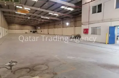 Warehouse - Studio - 7+ Bathrooms for rent in Industrial Area - Industrial Area - Doha