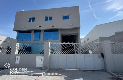 بناية كاملة - استوديو للايجار في الوكير - الوكير - الوكرة