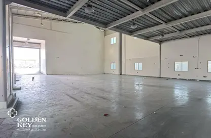 بناية كاملة - استوديو للايجار في الوكير - الوكير - الوكرة