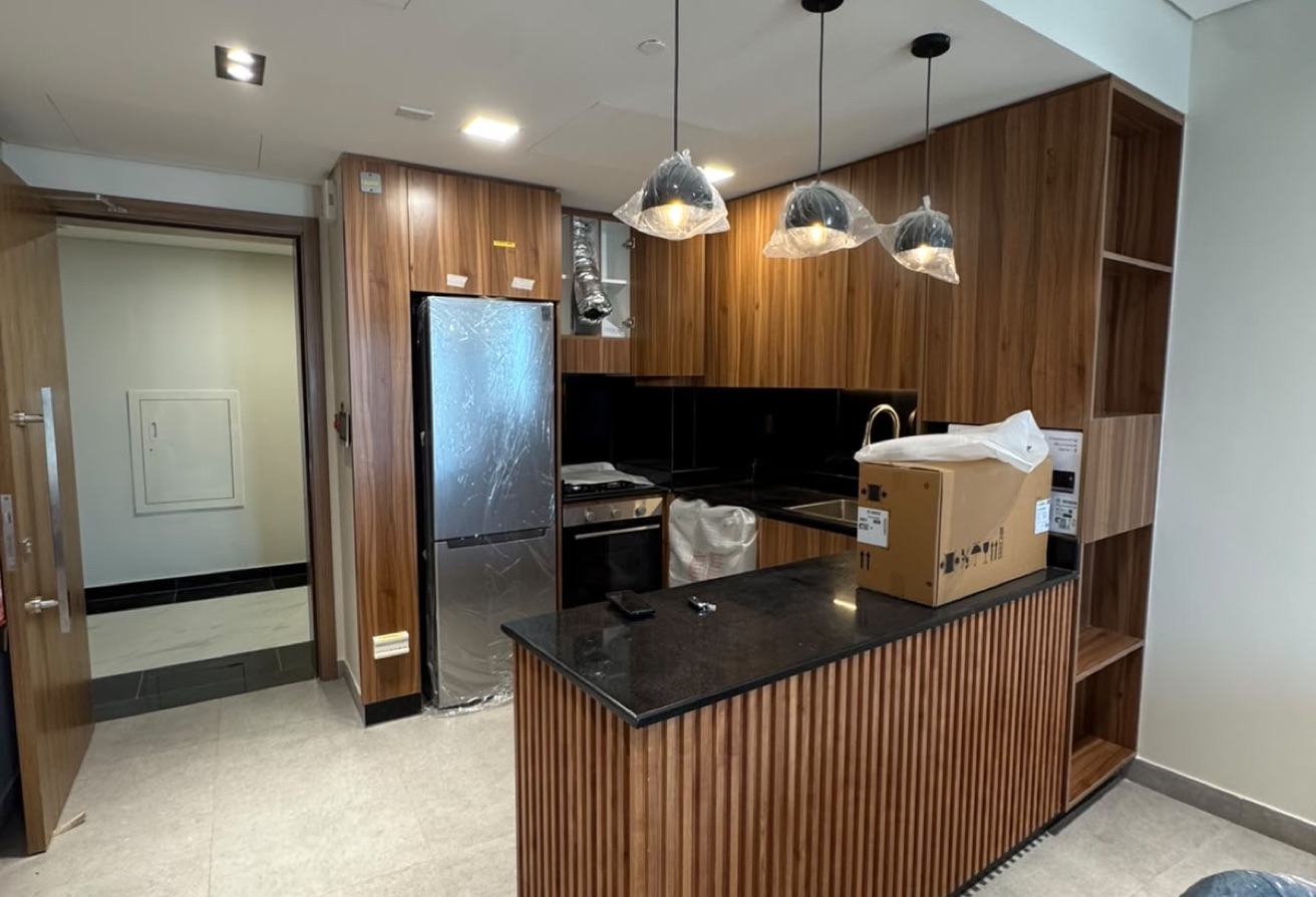 BRAND NEW 2 BEDROOM APARTMENT INFRONT OF VENDOM thumbnail 3