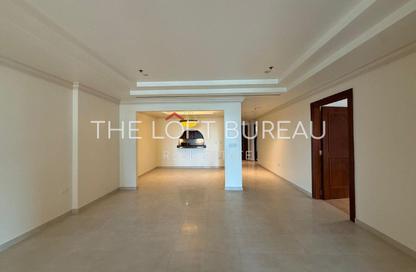 Apartment - 1 Bedroom - 2 Bathrooms for rent in West Porto Drive - Porto Arabia - The Pearl Island - Doha