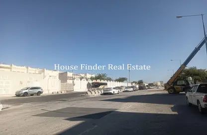 Whole Building - 3 Bedrooms - 3 Bathrooms for rent in Fereej Kulaib - Doha