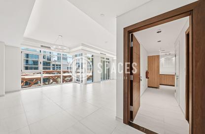 Apartment - 2 Bedrooms - 4 Bathrooms for rent in Crystal Residence - Gewan Island - The Pearl Island - Doha