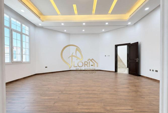 60837669 - Property Image 3