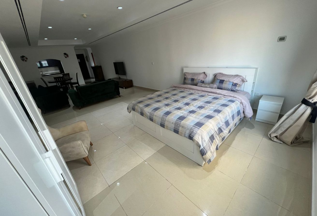 hot deal studio for sale porto arabia big layout.. thumbnail 5
