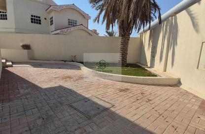 Villa - 3 Bedrooms - 5 Bathrooms for rent in New Salata - Salata - Doha