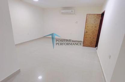 Apartment - 2 Bedrooms - 2 Bathrooms for rent in New Salata - Salata - Doha Apartment - 2 Bedrooms - 2 Bathrooms for rent in New Salata - Salata - Doha