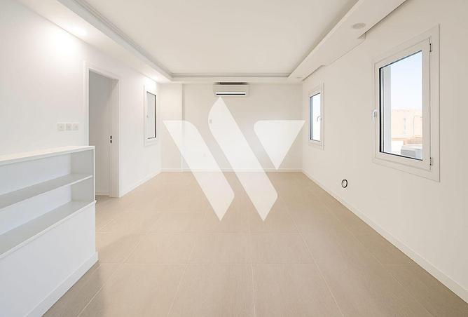 53144092 - Property Image 2