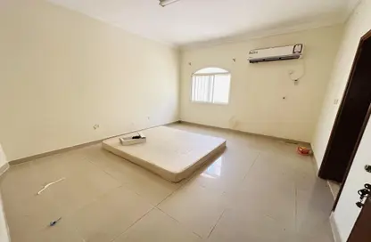 شقة - 3 غرف نوم - 3 حمامات للايجار في المنصورة - المنصورة - الدوحة