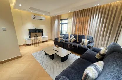 شقة - 2 غرف نوم - 3 حمامات للايجار في شارع النصر - النصر - الدوحة