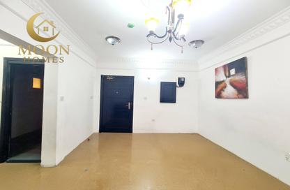 Apartment - 1 Bedroom - 1 Bathroom for rent in Umm Ghwailina Comm - Umm Ghuwalina - Umm Ghuwailina - Doha