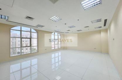 Office Space - 4 Bedrooms - 2 Bathrooms for rent in Al Mana Tower - C-Ring Road - Al Sadd - Doha