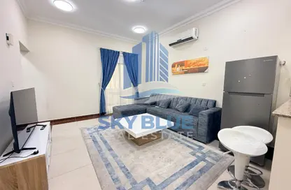 Apartment - 2 Bedrooms - 2 Bathrooms for rent in Thabit Bin Zaid Street - Al Mansoura - Doha