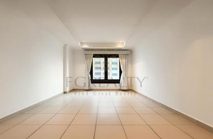 Apartment - 1 - 2 for sale in West Porto Drive - Porto Arabia - The Pearl Island - Doha