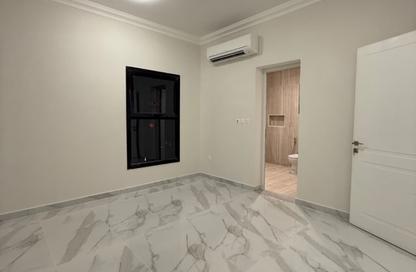 Apartment - 2 Bedrooms - 3 Bathrooms for rent in Fereej Bin Mahmoud South - Fereej Bin Mahmoud - Doha