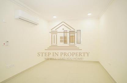 Apartment - 2 - 2 for rent in Salwa Road - Al Aziziyah - Doha