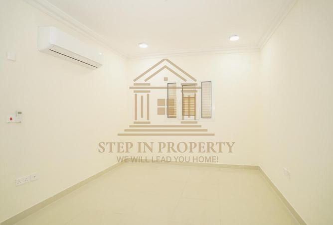 61280392 - Property Main Image