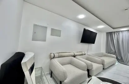 شقة - 2 غرف نوم - 3 حمامات للايجار في مبنى ريفان - الاركية سيتي - الوسيل