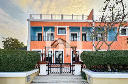 Duplex - 2 Bedrooms - 4 Bathrooms for sale in Carnaval - Qanat Quartier - The Pearl Island - Doha