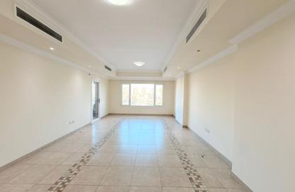 Apartment - 2 Bedrooms - 3 Bathrooms for sale in West Porto Drive - Porto Arabia - The Pearl Island - Doha