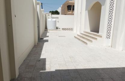 Villa - 5 Bedrooms - 5 Bathrooms for rent in Old Airport Road - Old Airport Road - Doha