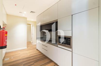 Apartment - 3 Bedrooms - 5 Bathrooms for rent in Floresta Gardens - Floresta Gardens - The Pearl Island - Doha