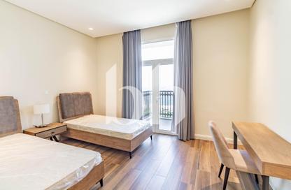 Apartment - 3 Bedrooms - 5 Bathrooms for rent in Floresta Gardens - Floresta Gardens - The Pearl Island - Doha