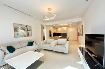 Penthouse - 3 Bedrooms - 4 Bathrooms for rent in Floresta Gardens - Floresta Gardens - The Pearl Island - Doha