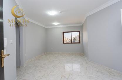 Apartment - 2 Bedrooms - 2 Bathrooms for rent in Al Muntazah Street - Al Muntazah - Doha
