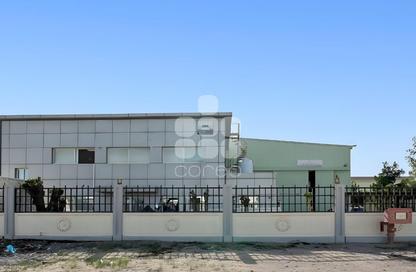 Warehouse - Studio - 3 Bathrooms for rent in Industrial Area 5 - Industrial Area - Industrial Area - Doha