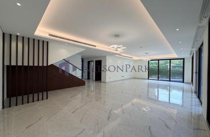 Villa - 5 Bedrooms - 6 Bathrooms for rent in The Garden - Floresta Gardens - The Pearl Island - Doha