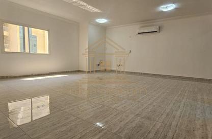 Apartment - 3 Bedrooms - 3 Bathrooms for rent in Anas Street - Fereej Bin Mahmoud North - Fereej Bin Mahmoud - Doha