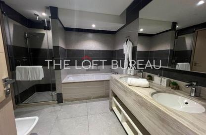 Apartment - 1 Bedroom - 1 Bathroom for rent in Hilton Doha The Pearl Residences - Abraj Quartiers - The Pearl Island - Doha