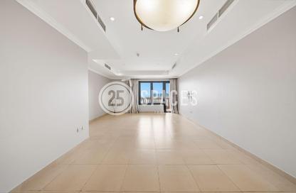 Apartment - 2 Bedrooms - 2 Bathrooms for rent in West Porto Drive - Porto Arabia - The Pearl Island - Doha