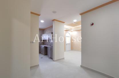 Apartment - 2 Bedrooms - 2 Bathrooms for rent in Al Nuaija Street - Al Nuaija - Doha